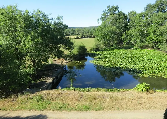 Couette-café D'hôtes Du Moulin De La Chaussee 3*